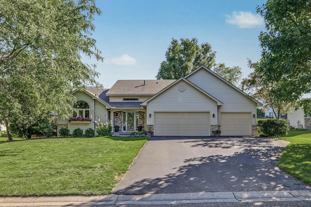 16080 Harmony Trail, Lakeville