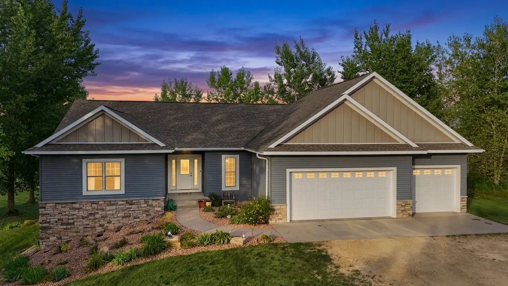 793 157th Street, Roberts