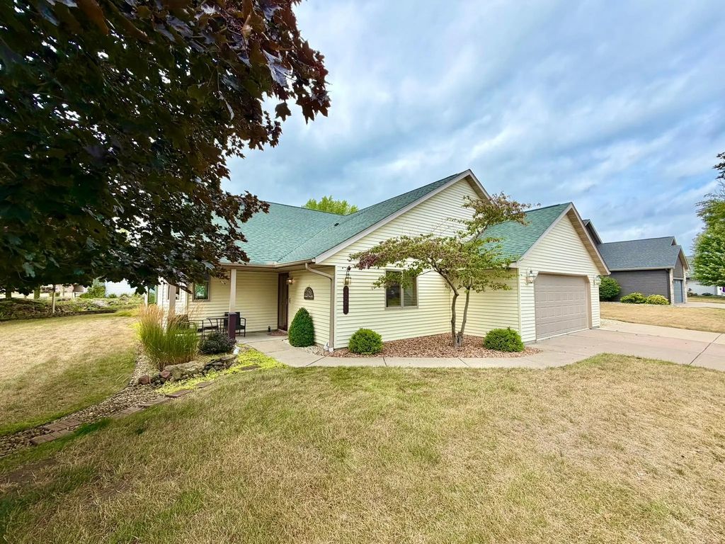 2520 Sunny Meadow Lane, Red Wing