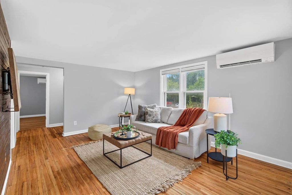115 S Cedar Street, Chaska