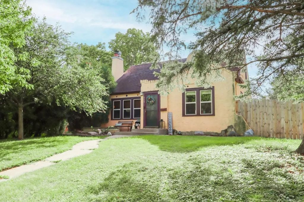 115 Hinckley Street, Mankato