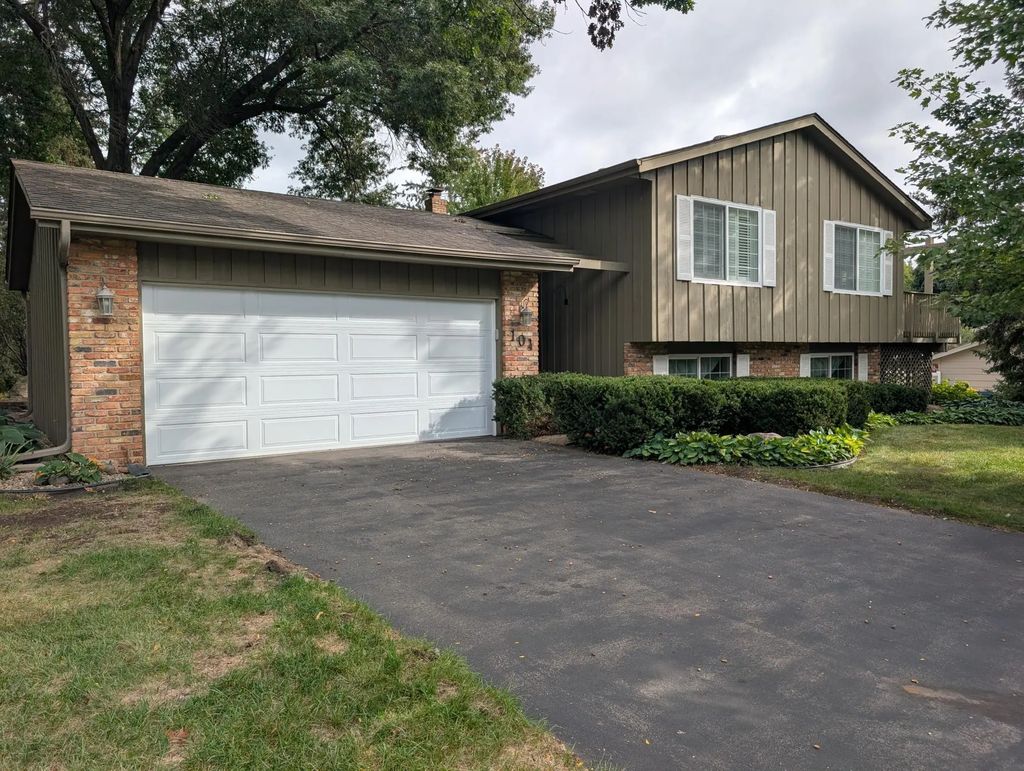 104 Sweetwater Drive, Apple Valley