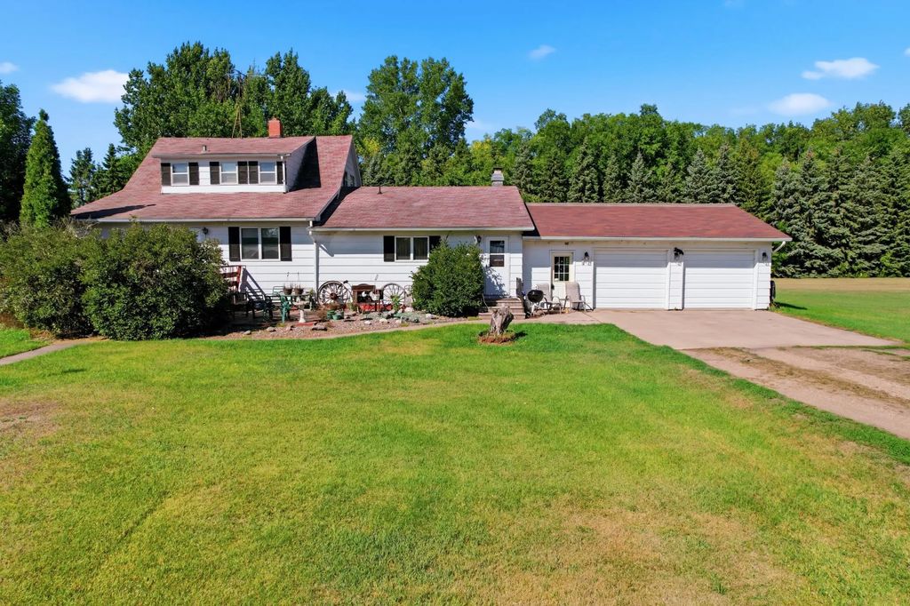 17147 Ne 10th Street Ne, Buxton