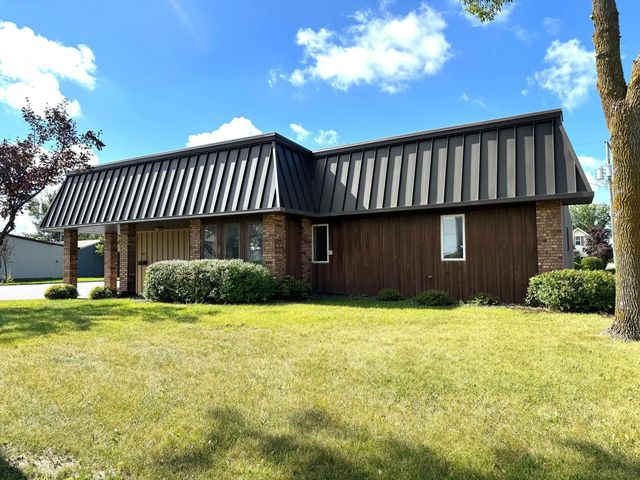 745 W Main Street, Perham