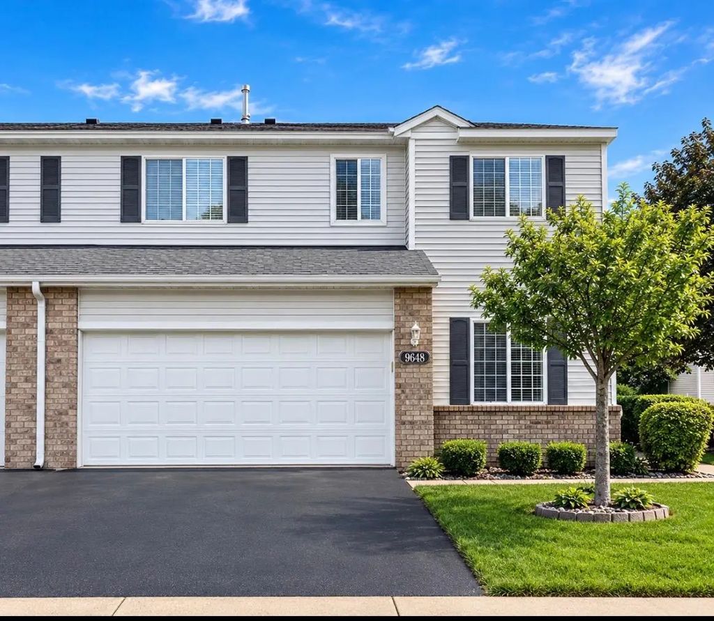 9648 Peony Lane N, Maple Grove