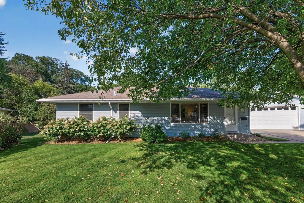 4500 Nord Drive, Bloomington