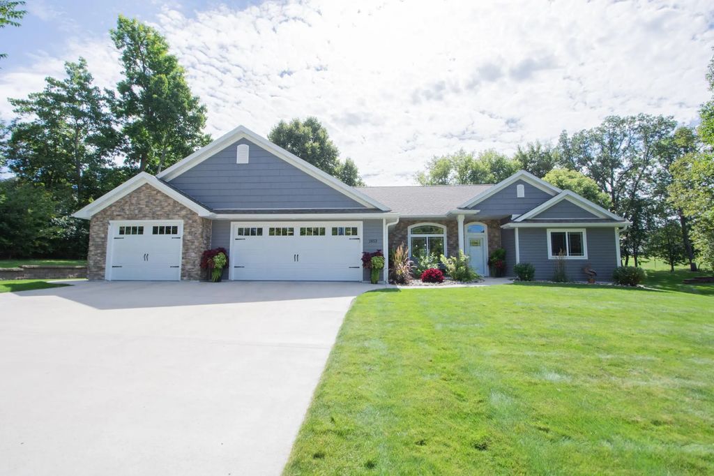 1853 Aspen Drive, Detroit Lakes