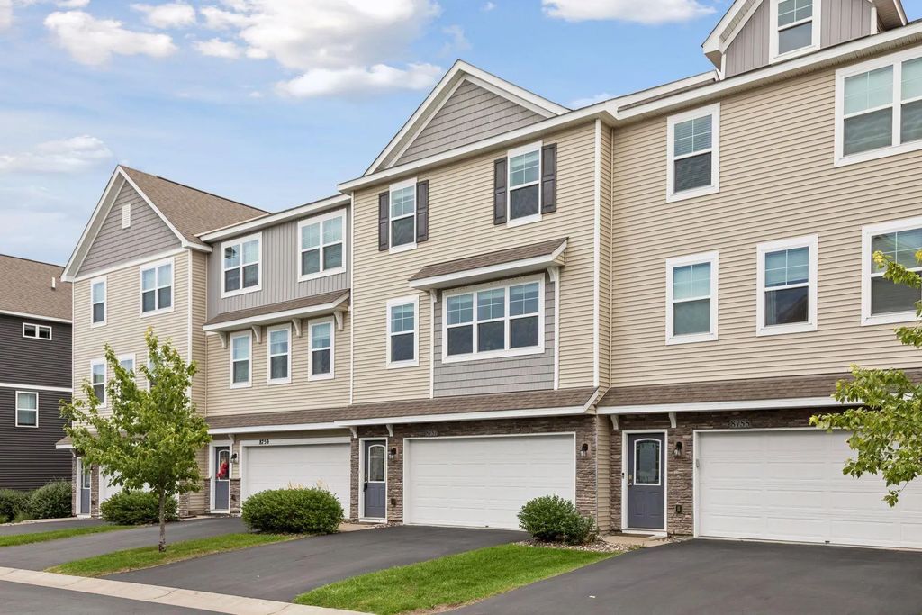 8757 Granite Lane, Woodbury
