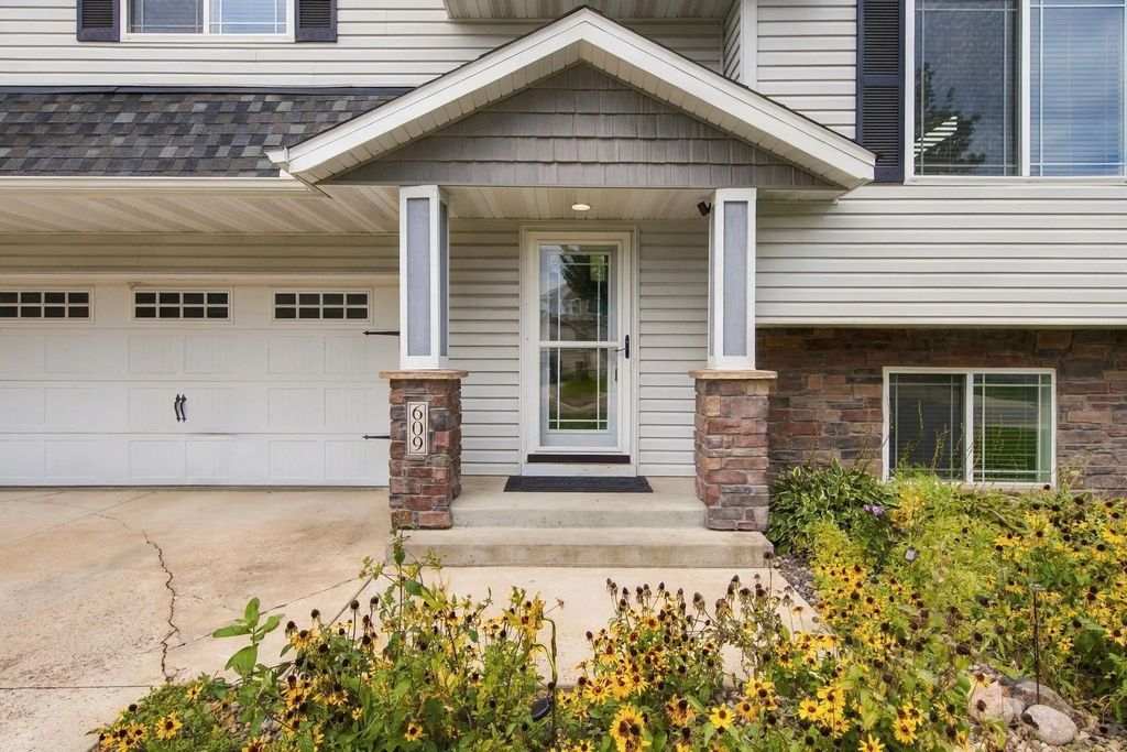 609 Ingalls Drive, Buffalo
