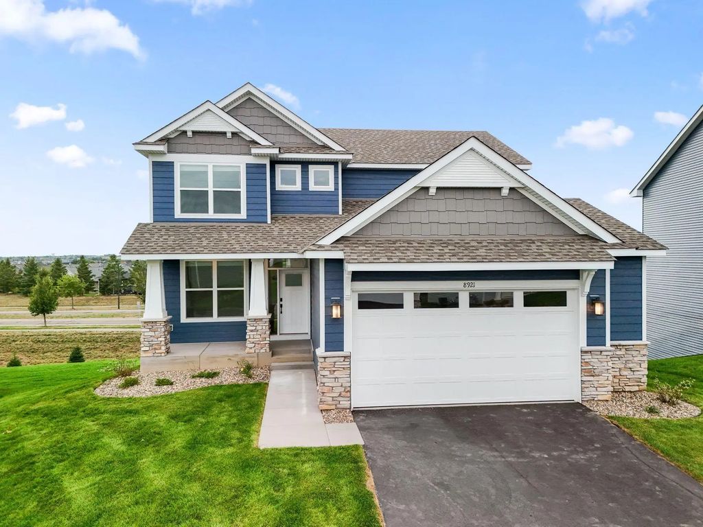 8921 Periwinkle Boulevard, Woodbury