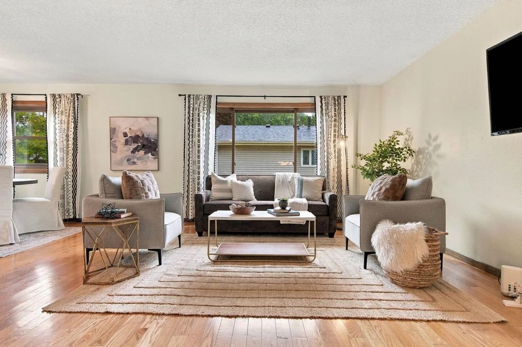 1602 Long Lake Road, New Brighton