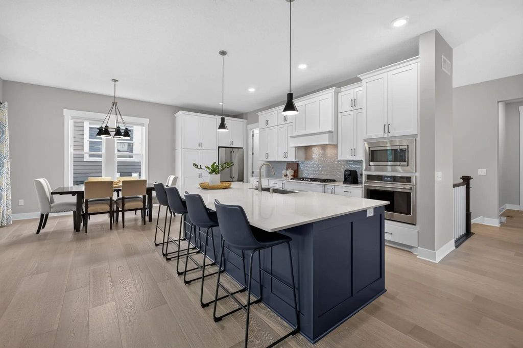 5900 Ayrshire Lane, Shorewood