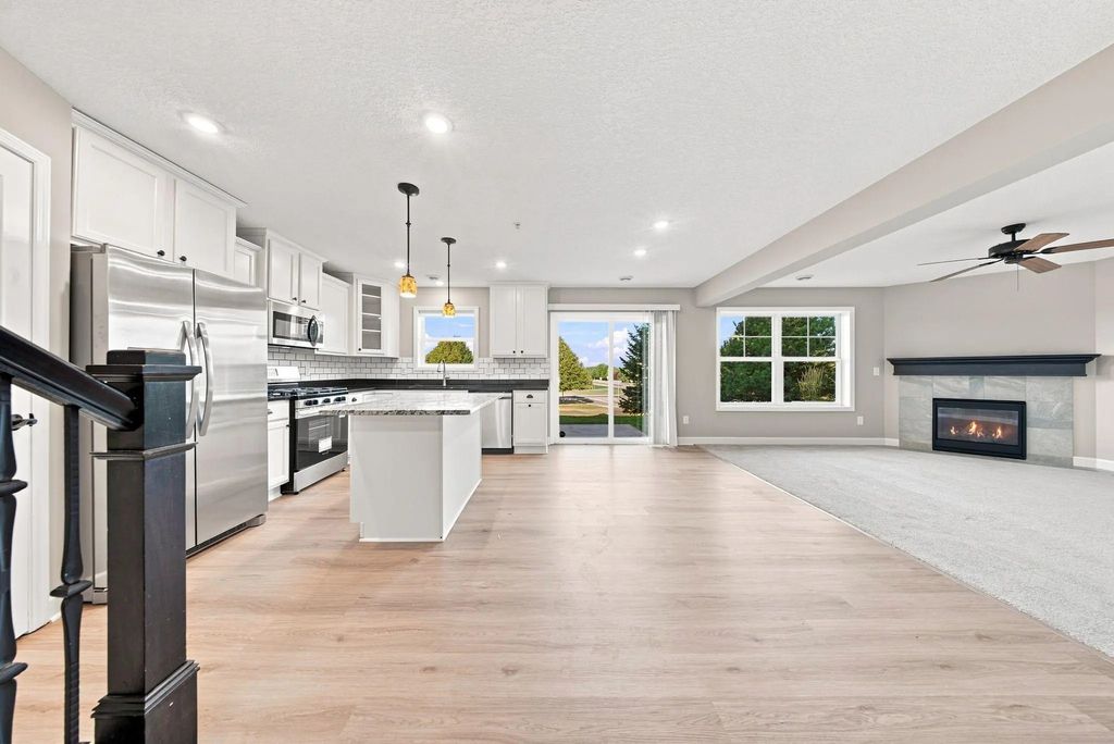 3278 Lakewood Trail, Woodbury