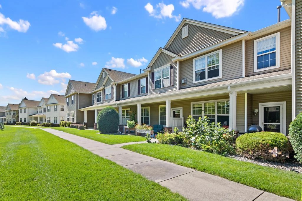 4828 Bisset Lane 8505, Inver Grove Heights