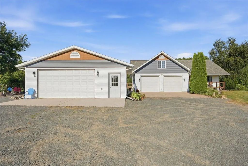 1661 315th Avenue, Frederic
