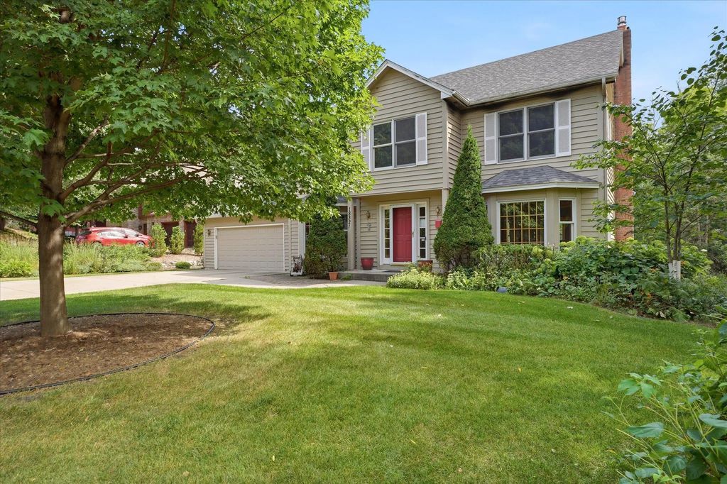 18321 Tristram Way, Eden Prairie