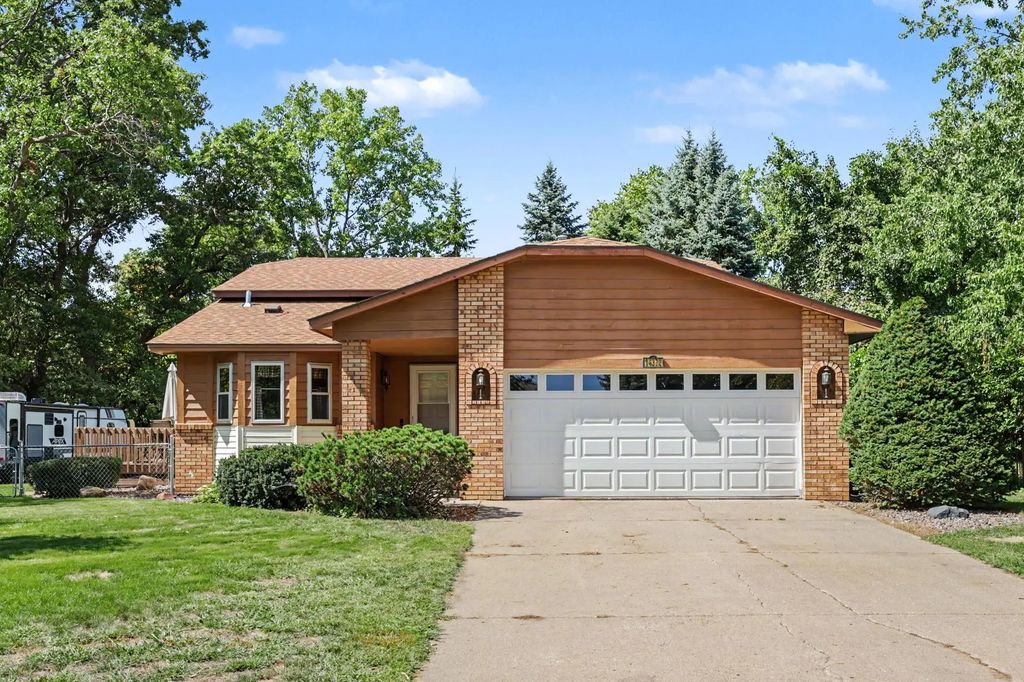 14372 Jonquil Street Nw, Andover