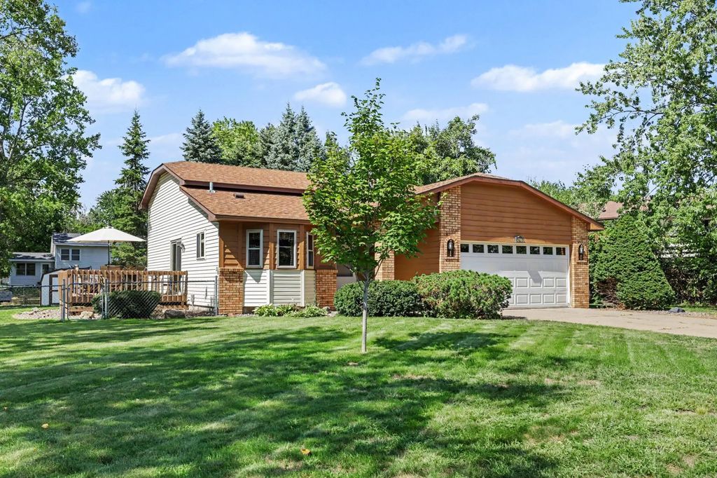 14372 Jonquil Street Nw, Andover