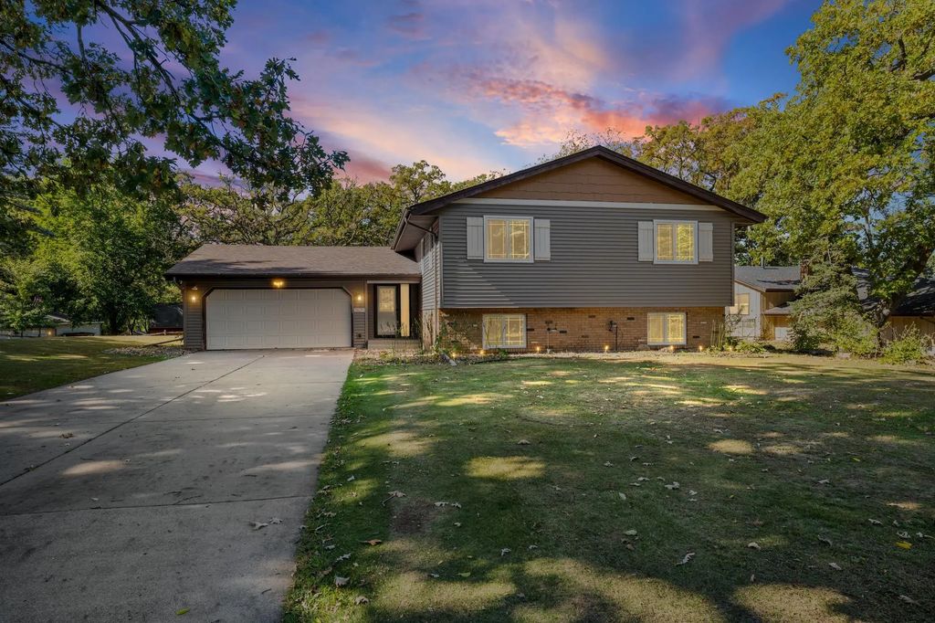 2625 Seans Way, North Saint Paul