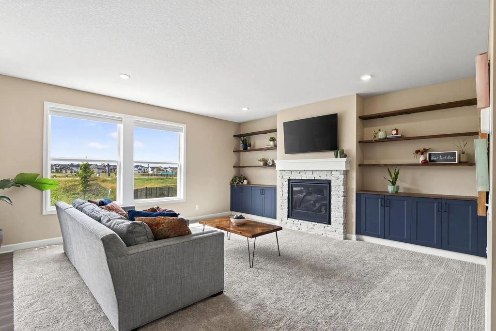 509 Waterford Place, Waconia