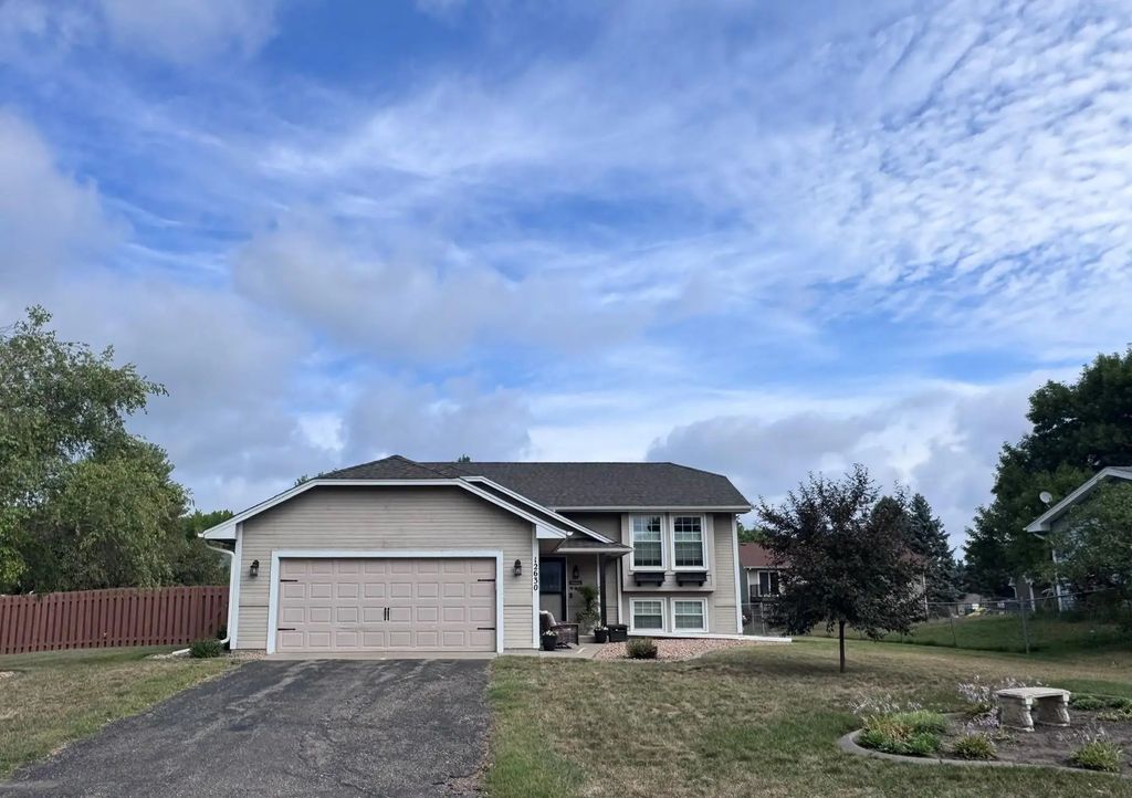 12630 92nd Avenue N, Maple Grove