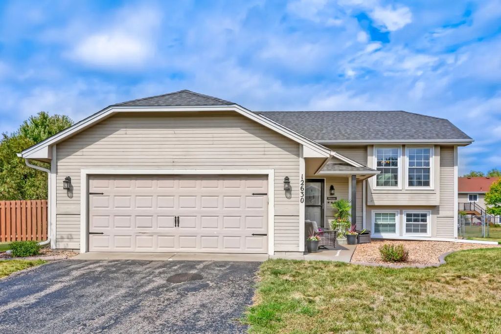 12630 92nd Avenue N, Maple Grove
