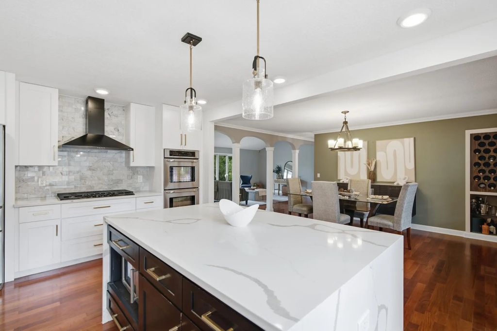 7001 Lanham Lane, Edina