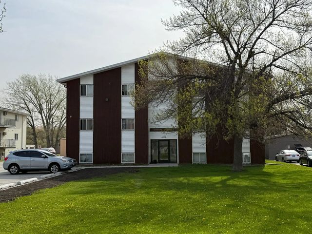 1510 E Gateway Circle S, Fargo