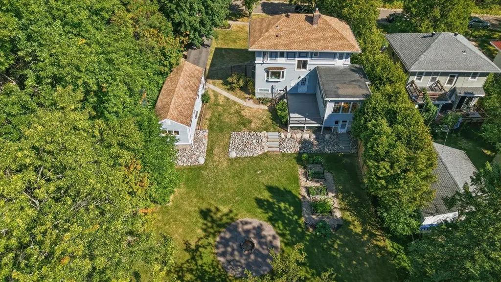 130 Laurie Street, Duluth