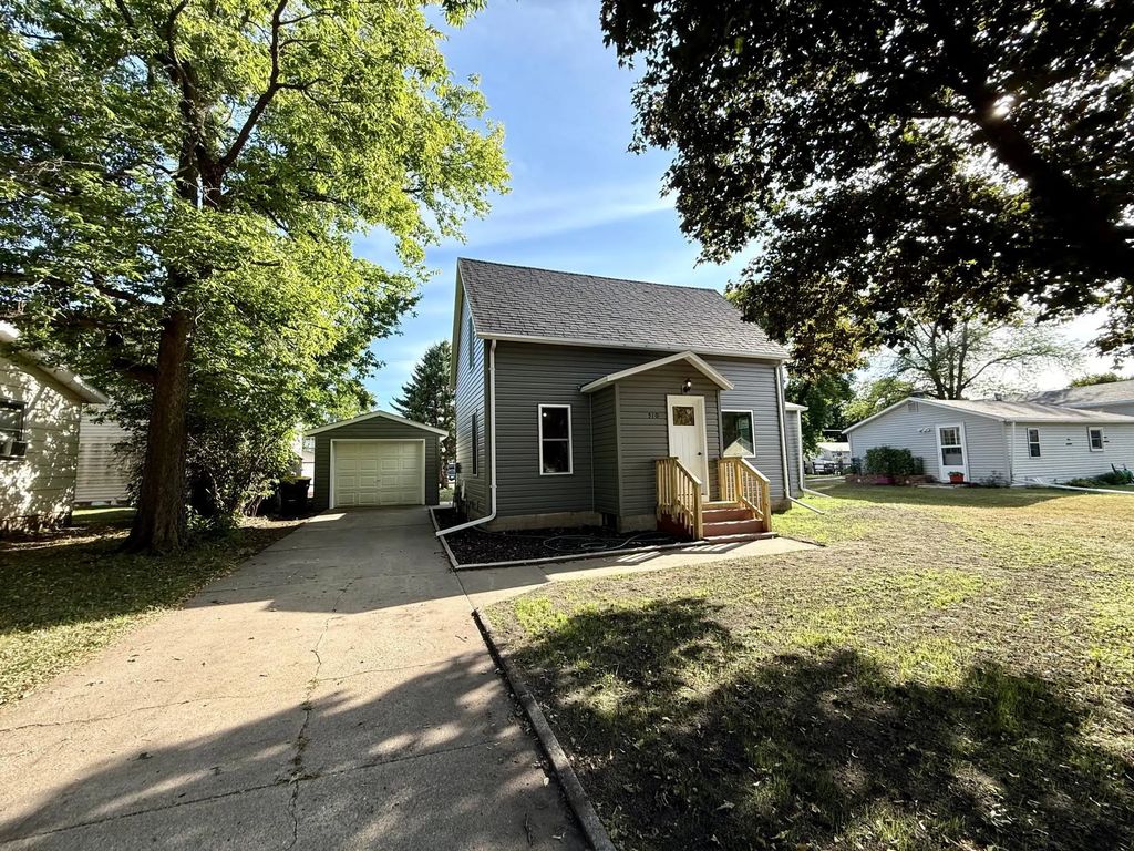 510 E Plum Street, Redwood Falls