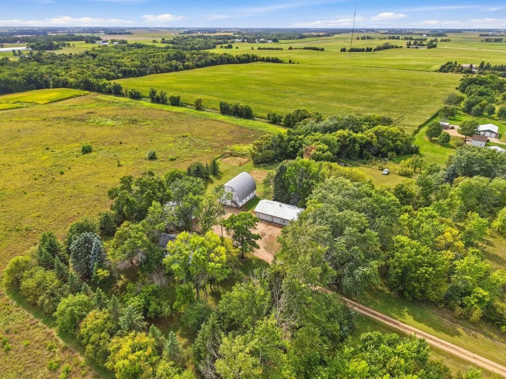 4165 180th Street, Lester Prairie