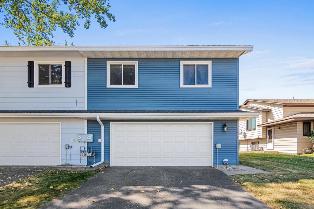 5235 Unity Court, Crystal