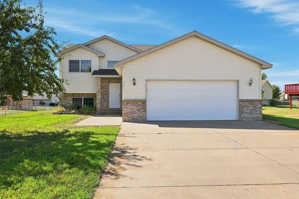 605 7th Avenue Sw, Rice
