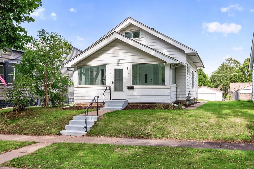 1927 Sherwood Avenue, Saint Paul