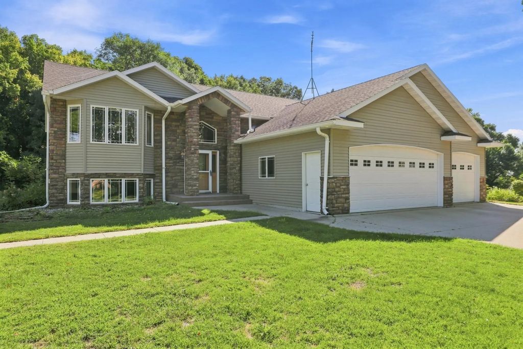 15835 145th Avenue, Lake Park
