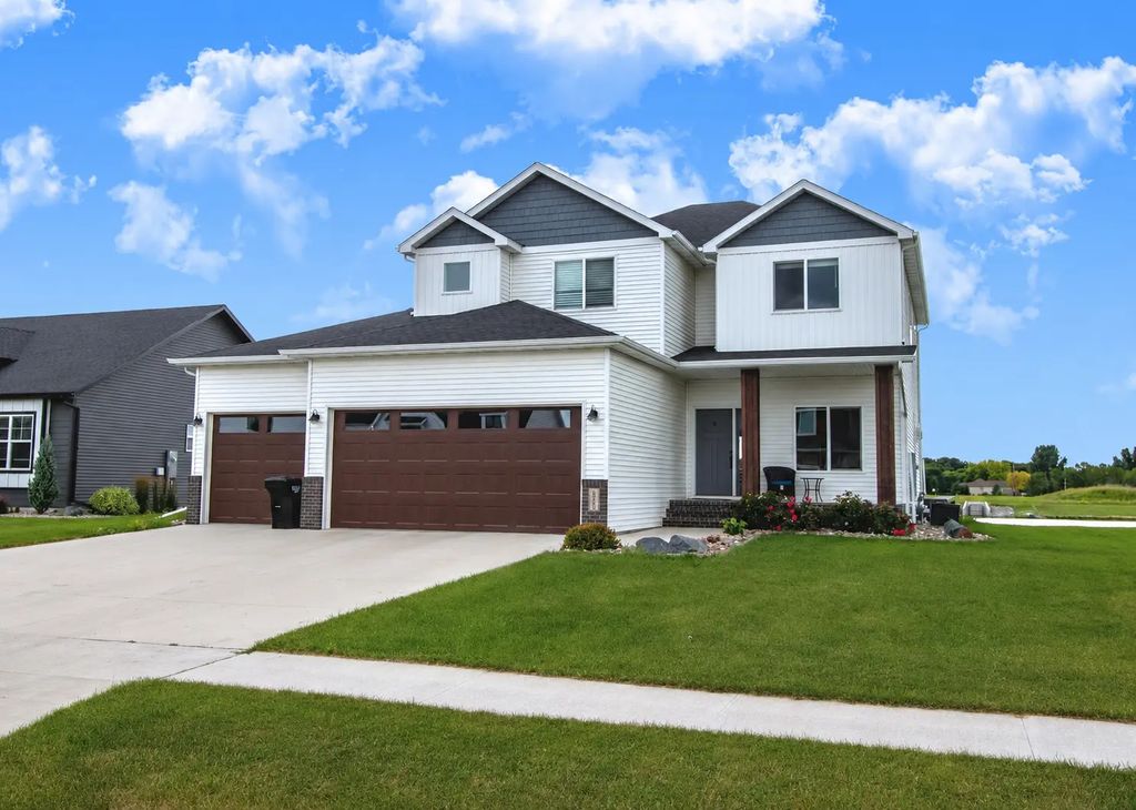 6707 54th Avenue S, Fargo