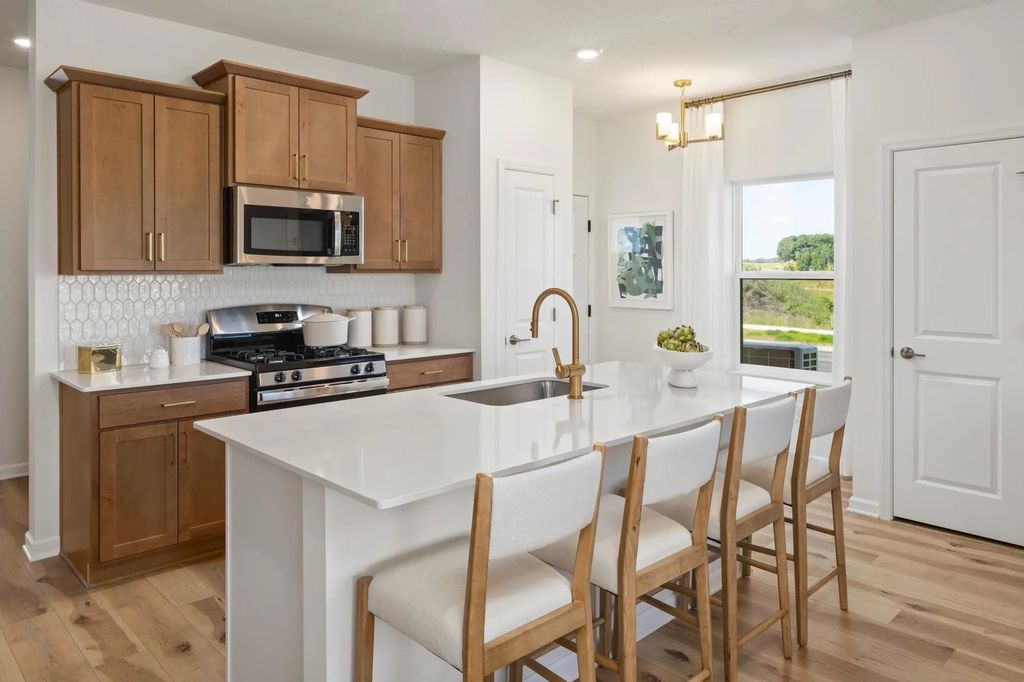 10268 Birchwood Circle, Victoria