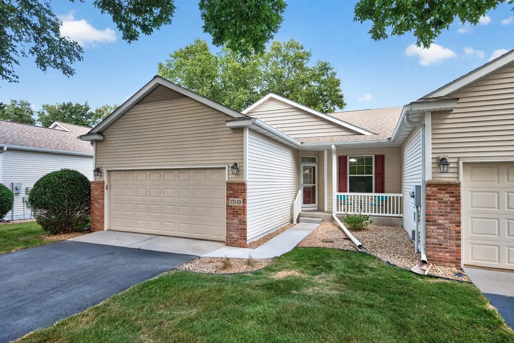 13119 Aberdeen Street Ne, Blaine