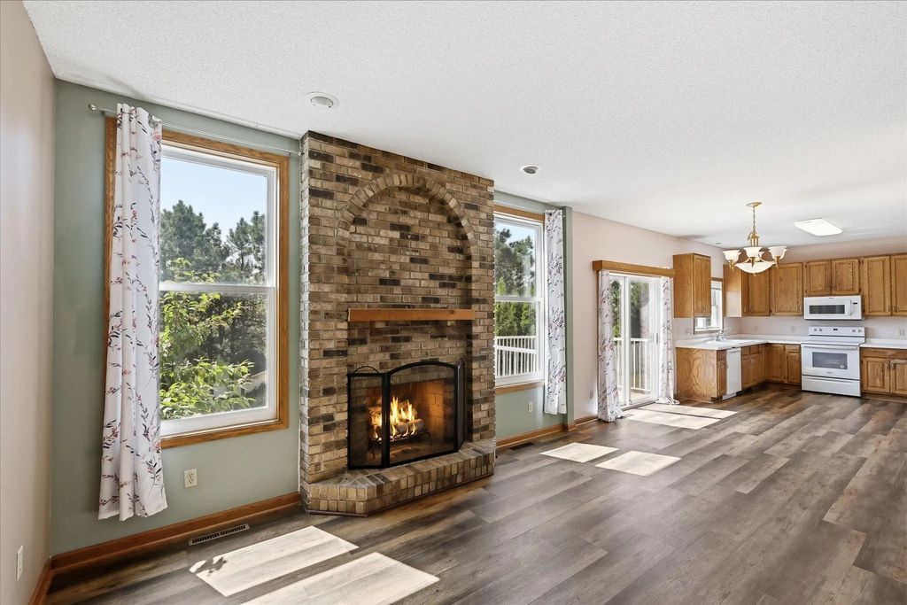 2084 Wallingford Circle, Woodbury