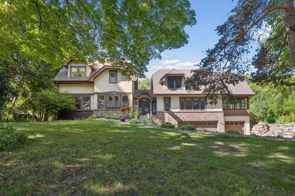 8436 Wildwood Avenue, Minnetrista