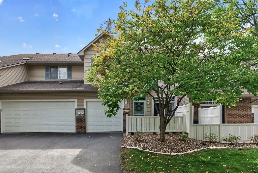 2559 Mallard Drive, Woodbury