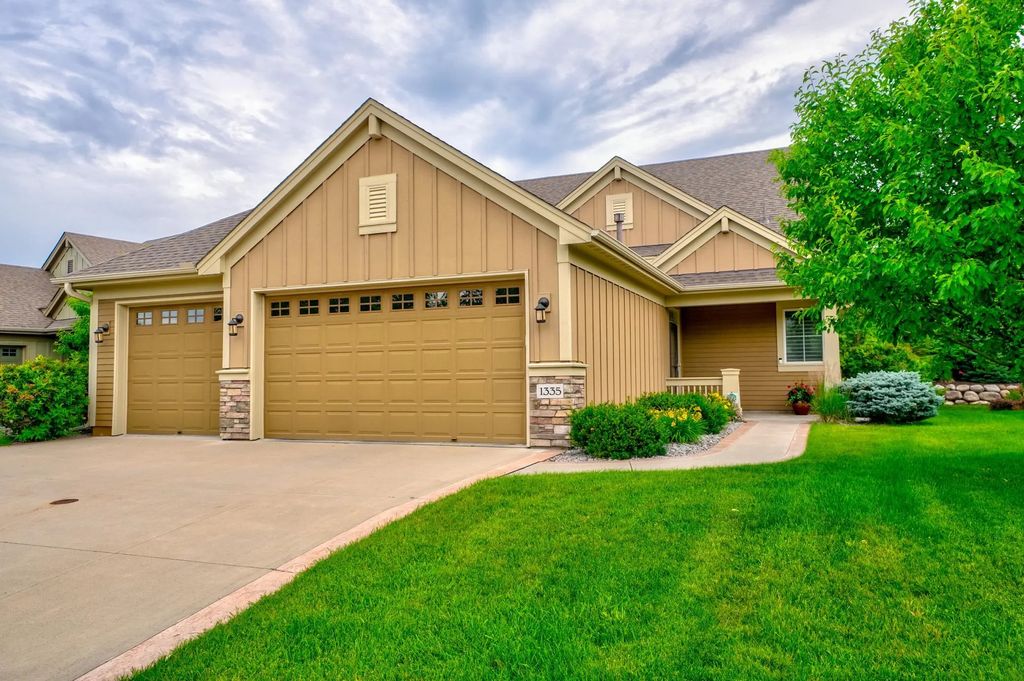 1335 Palisade Path, Woodbury