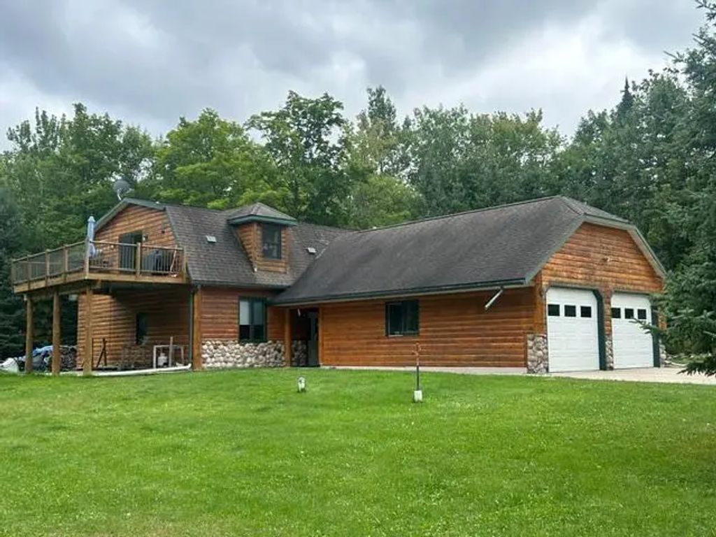 20118 Moose Point Road, Grand Rapids