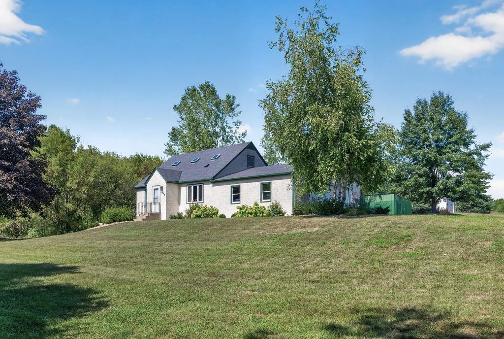 7146 Military Road, Woodbury