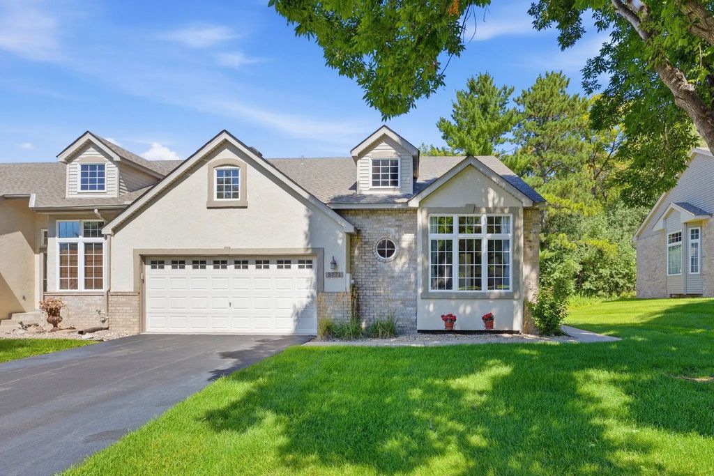 3771 Burgundy Drive, Eagan