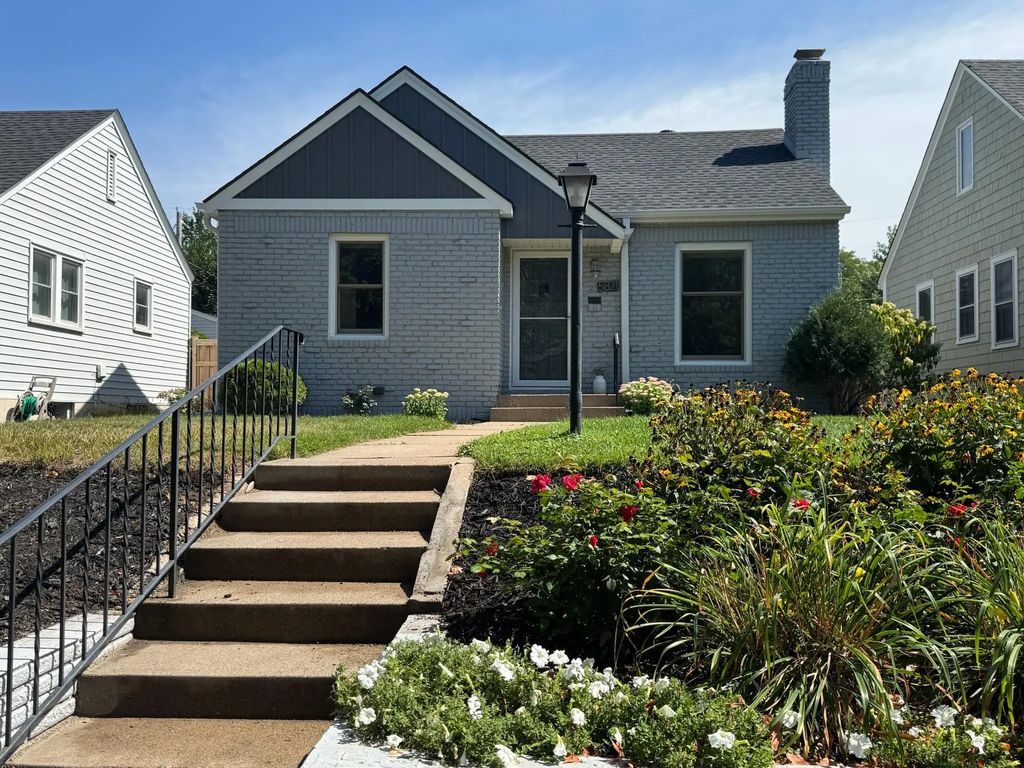 5821 Pleasant Avenue, Minneapolis