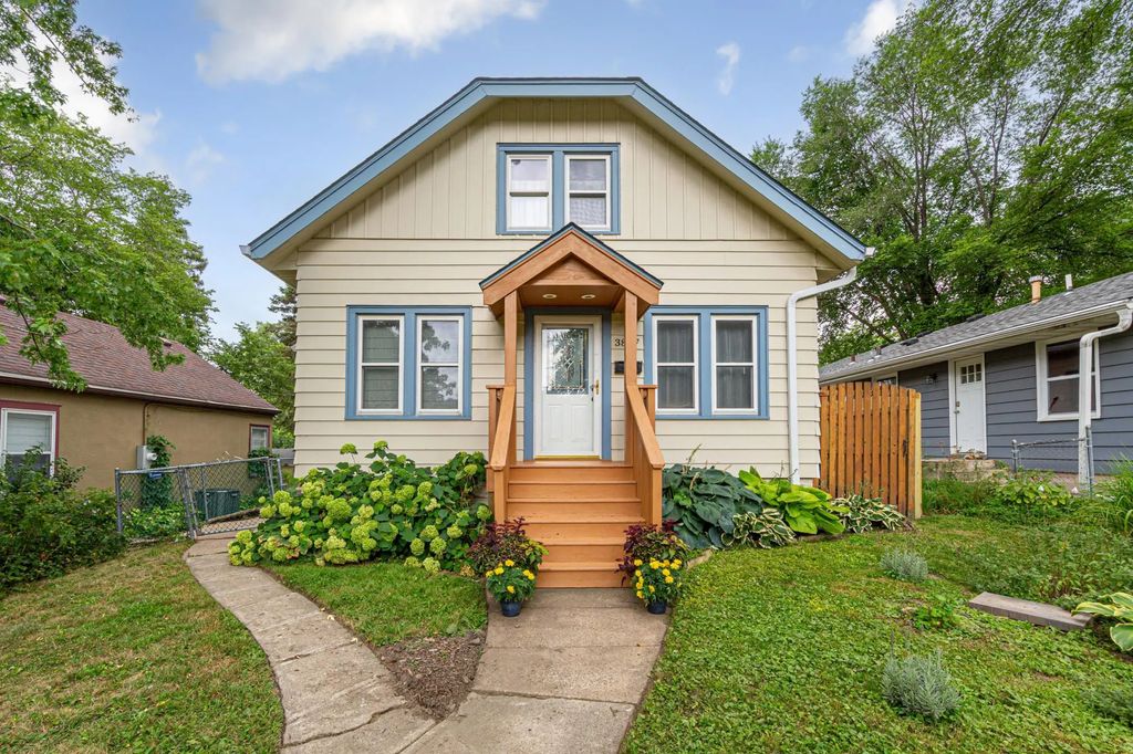 3807 27th Avenue N, Robbinsdale