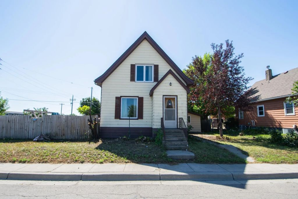 509 Center Avenue E, Dilworth