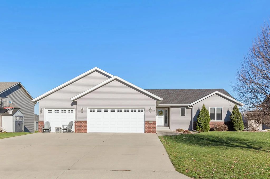 2458 Timberwood Lane Ne, Owatonna