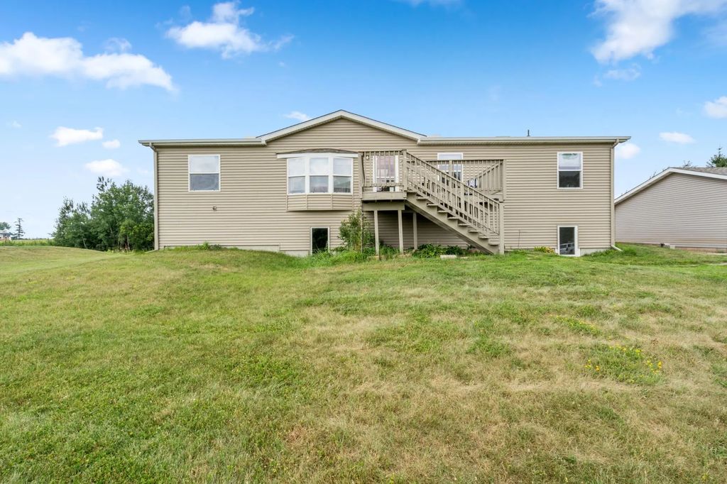 5404 Rush Point Drive, Rush City